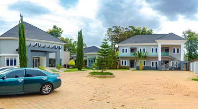 The Point Hotel and Suites