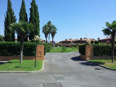 Villa Sleeps 6 With Garden and Gym