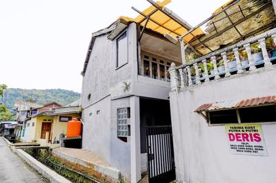 OYO Life 90701 Kost Syariah Deris