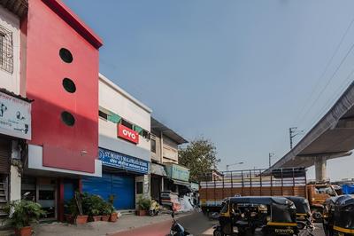 OYO 8311 Hotel Galaxy Residency