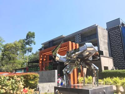 Maneetel Krabi Beachfront