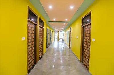 Fabhotel Kriti Green