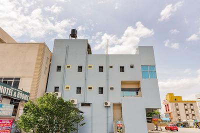 SPOT ON 49347 Jayalakshmi Residency Lodge