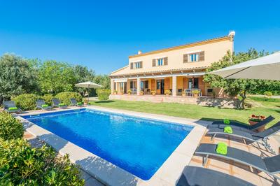 Sa Conca in Manacor With 6 Bedrooms and 4 Bathrooms