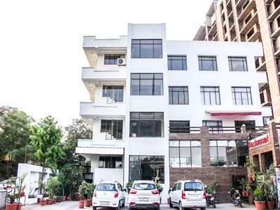 Capital O 14864 Hotel Satyam Inn