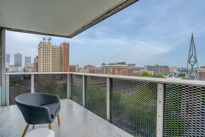 CozySuites at 800 Tower