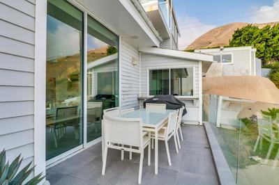 Oceanfront Apartment in Malibu w/ Beach Access!
