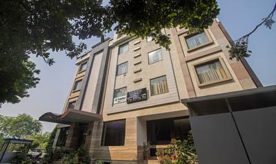 Treebo The Royal Taj