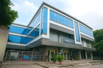 Comfort Stay - Near Lulu Mall