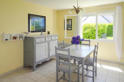 Nice Holiday Home Near the Beach, Hillion
