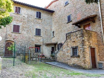 Countryside Home in Arezzo With Pool