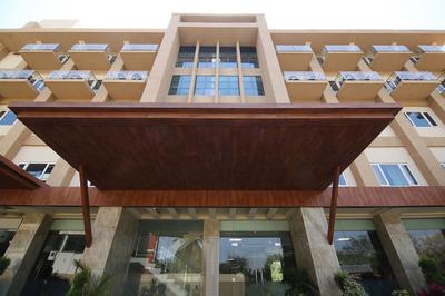 Capital O 30441 Hotel Durgada Siri