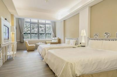 Monster Village Hotel