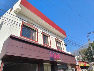 G L Palace