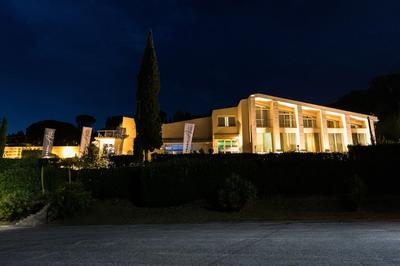 La Villa Resort