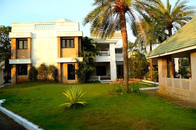 Peakland Hotels and Resorts
