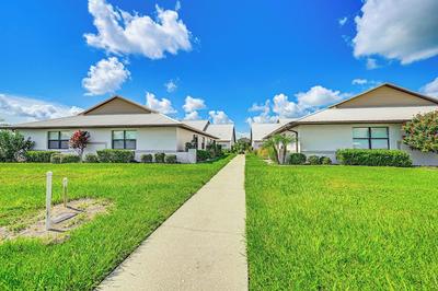 Sunny Canal-view Villa w/ Lanai in Sebring!