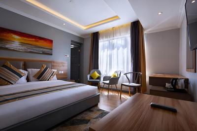 Raha Suites