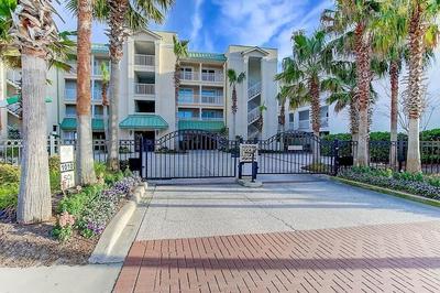 1010 Ocean Palms 201