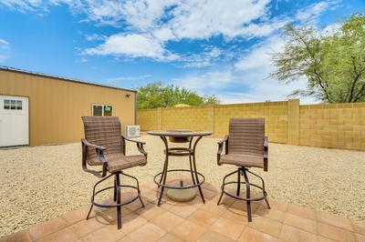 Roomy Tucson Home w/ Hot Tub & Pickleball Court!