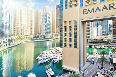 LUX | The JW Marina Suite