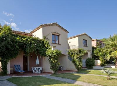Residence con piscina a 250 mt dal mare