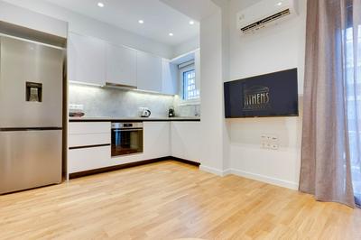 Elegant Flat 5 Walk to Metro Panormou