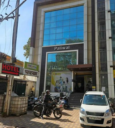 Hotel The Mall Inn by MNG Rooms