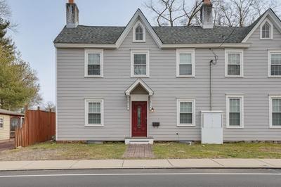 In-town & Walkable: Historic Yardley Retreat!
