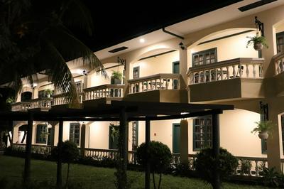 La Planta Hotel and Restaurant