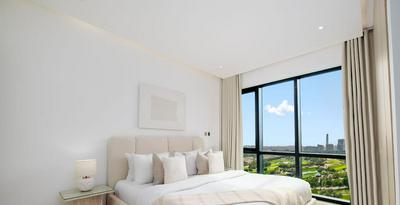LUX The Modern Golf Skyline Suite