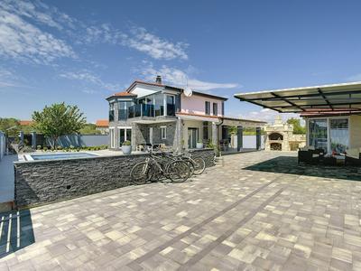 Modern Villa With Private Pool Consisting of 2 Apartments Near the Beach