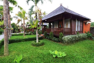 Uma Dong Loka Village