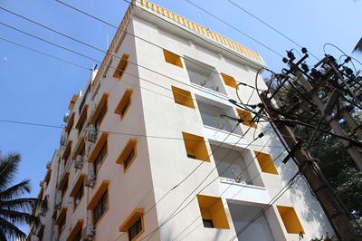 White Canvas Hotel