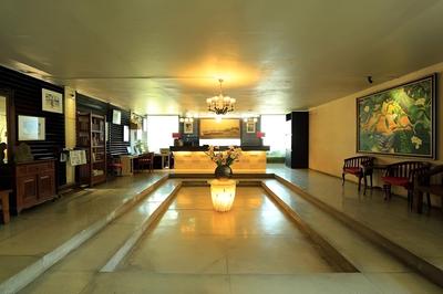 RedDoorz Plus near Kuta Square