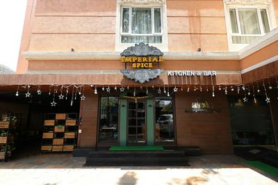 MAJESTIC SUITES BOUTIQUE HOTEL