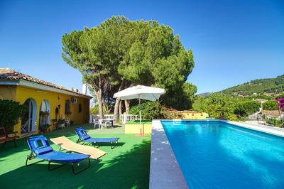 Casa Rural con Piscina Privada en Málaga