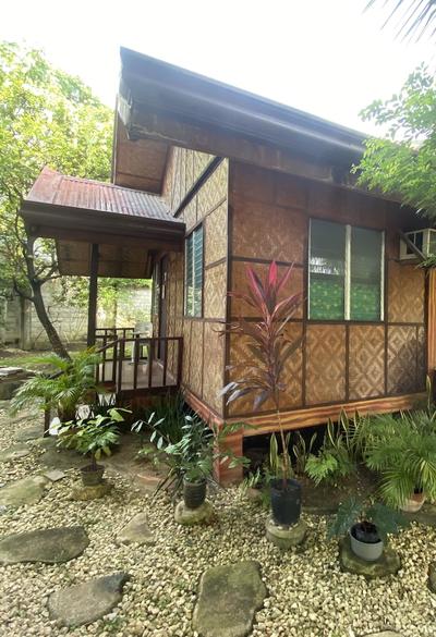 Larville Pool Garden Resort & Restaurant