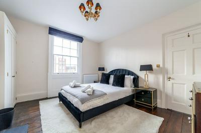 Modern & Stylish House in Deptford