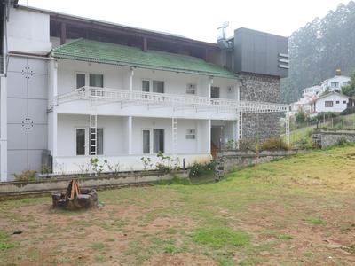 OYO 14261 Tanzanite Inn