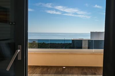 Luxury Villa Horizon with Private Pool