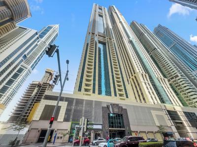Heart of Dubai Marina-Clos to Tram Metro