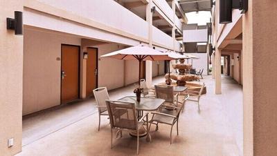 Executive Inn & Suites