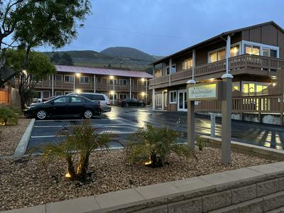 Beachwalker Inn and Suites