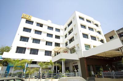 Capital O 40904 Hotel Satish Executive