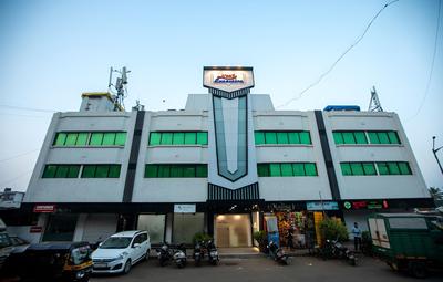 Hotel Naaz Executive Near T2 Airport