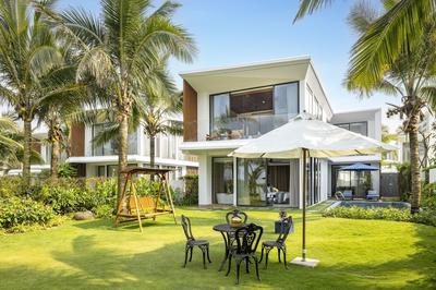 Royal Beachfront Villas Danang