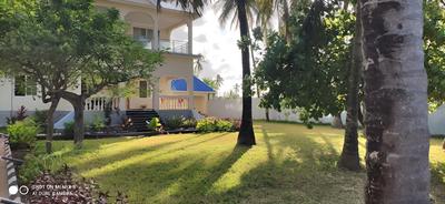 Pwani Silver Sand Beach Hotel