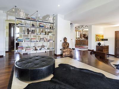 Lovely Luxury Villa With Private Pool Near the Center of Syracuse