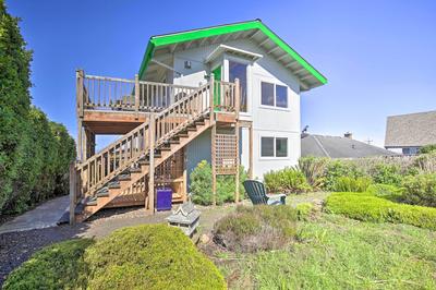 Walk to Beach: Oregon Coast Escape w/ Hot Tub!